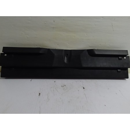 Recambio de moldura maletero para opel grandland x design line referencia OEM IAM YP00019277  