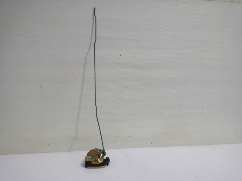 Recambio de cerradura puerta trasera derecha para chrysler voyager (gs) 2.5 td family referencia OEM IAM 4717338  