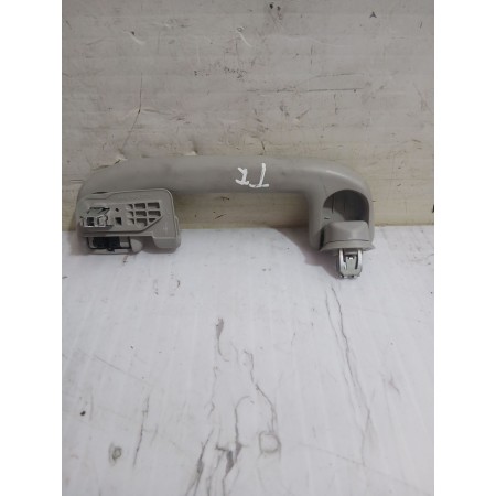 Recambio de asidero techo trasero izquierdo para toyota rav 4 v (_a5_, _h5_) 2.0 (mxaa52) referencia OEM IAM 74611H7040  