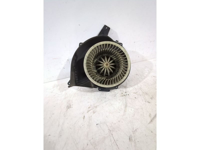 Recambio de motor calefaccion para volkswagen polo iv sedán (9n2, 9n4) 1.9 tdi referencia OEM IAM A1916  