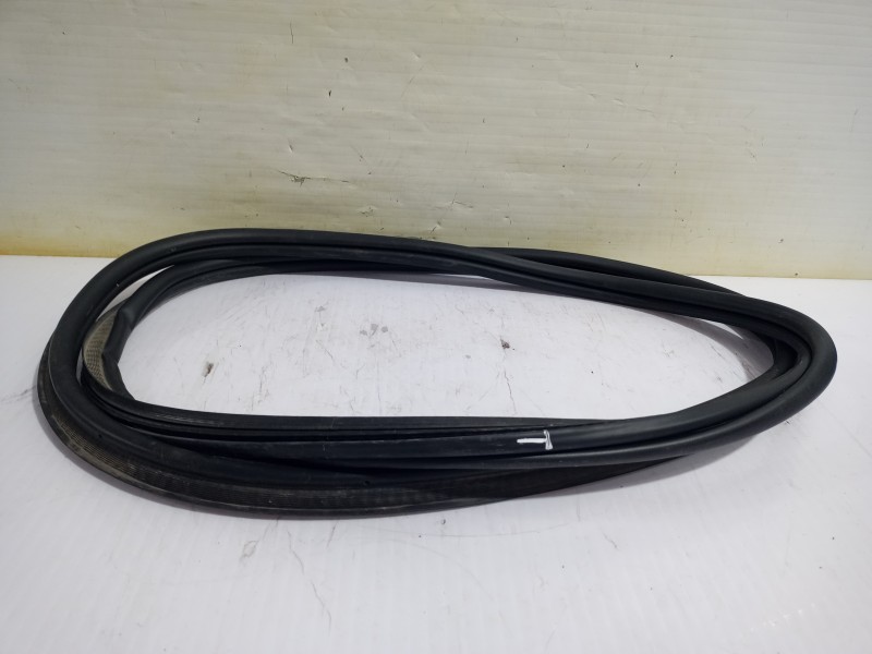 Recambio de goma contorno para opel grandland x design line referencia OEM IAM 9811537480  