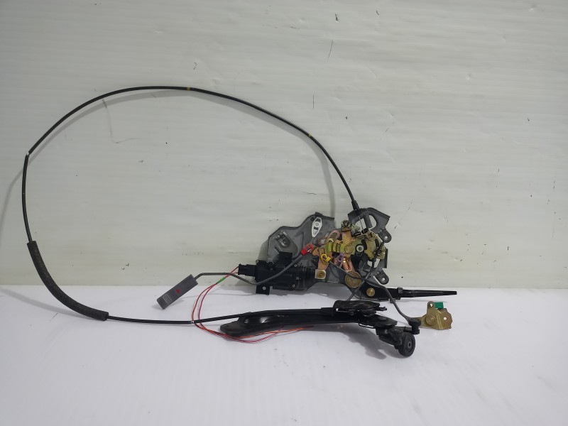 Recambio de cerradura puerta lateral izquierda para chrysler voyager (gs) 2.5 td family referencia OEM IAM 5003377AA  