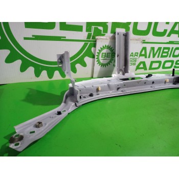 Recambio de travesaño superior para dacia sandero laureate referencia OEM IAM 625129035R  