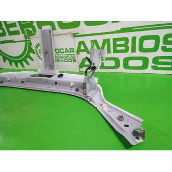 Recambio de travesaño superior para dacia sandero laureate referencia OEM IAM 625129035R  