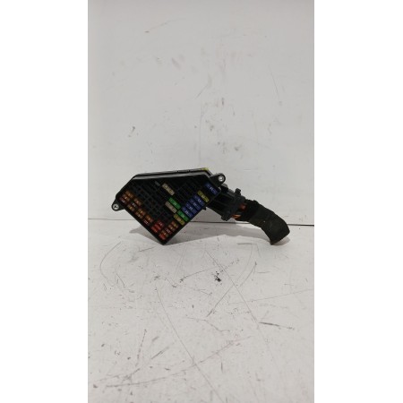 Recambio de caja reles / fusibles para volkswagen polo iv sedán (9n2, 9n4) 1.9 tdi referencia OEM IAM 6Q0941828B  