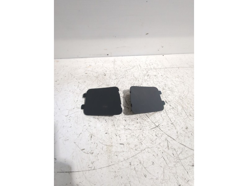 Recambio de moldura para mazda 3 lim. () center-line referencia OEM IAM BHN968962  