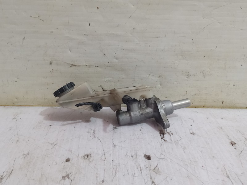 Recambio de bomba freno para mazda 3 lim. () center-line referencia OEM IAM BHY14355Z  