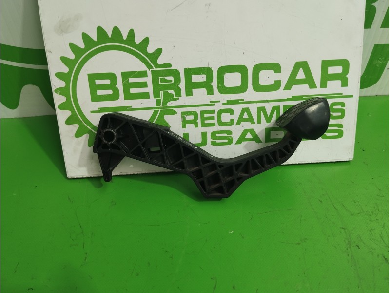 Recambio de pedal embrague para seat toledo (1m2) 1.9 tdi referencia OEM IAM 1J0721174A  
