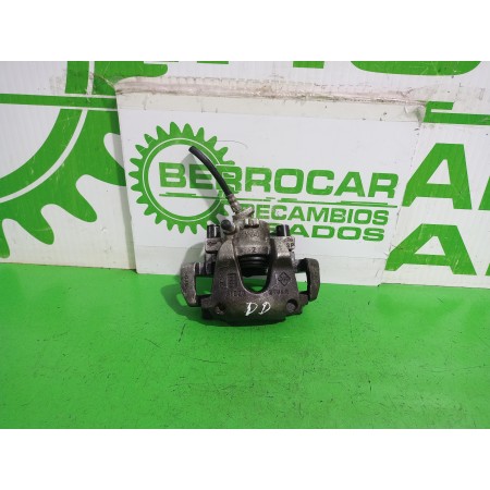 Recambio de pinza de freno delantera derecha para dacia sandero laureate referencia OEM IAM 410000613R  