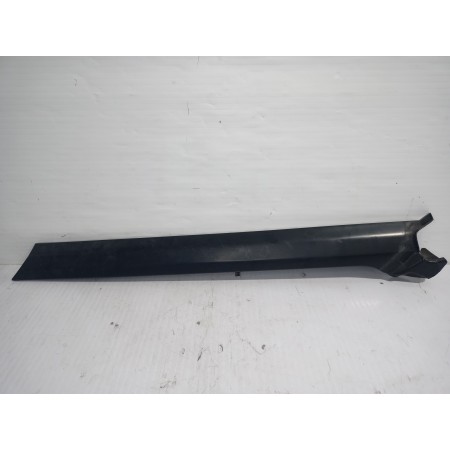 Recambio de moldura para land rover discovery 4 tdv6 hse referencia OEM IAM 6H220306DAW  