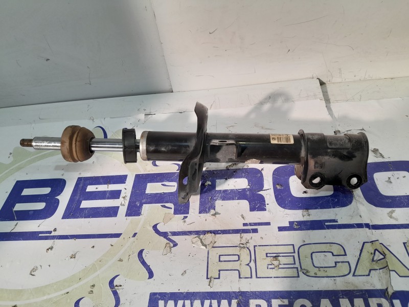 Recambio de amortiguador delantero izquierdo para opel zafira b 1.6 16v cat referencia OEM IAM 13280736  