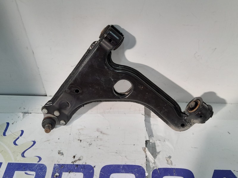 Recambio de brazo suspension inferior delantero izquierdo para opel zafira b 1.6 16v cat referencia OEM IAM   