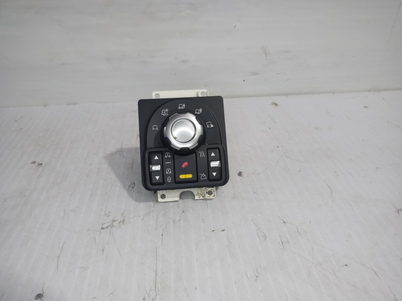 Recambio de mando multifuncion para land rover discovery 4 tdv6 hse referencia OEM IAM AH2214B596AB  
