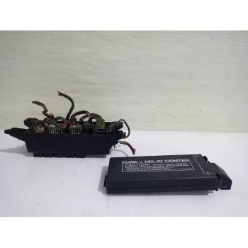 Recambio de caja reles / fusibles para chrysler voyager (gs) 2.5 td family referencia OEM IAM 04868093AA  