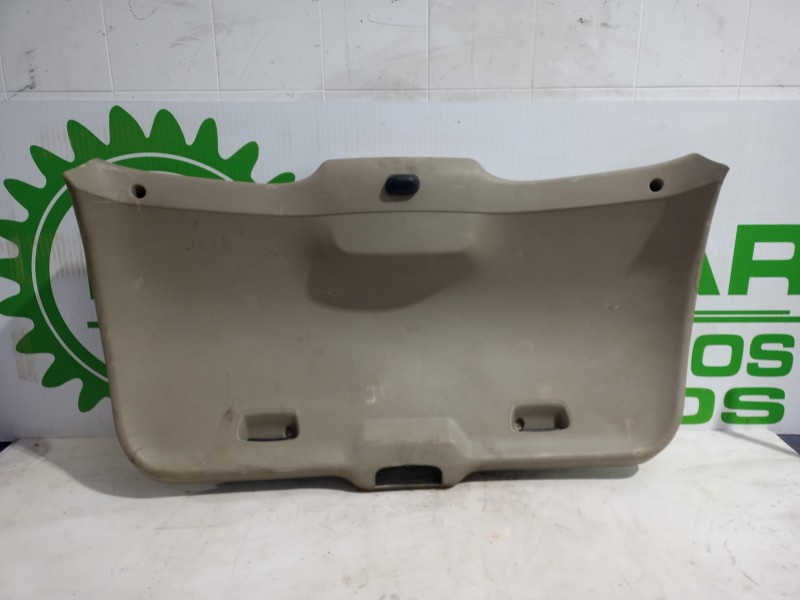 Recambio de guarnecido porton trasero para renault scenic ii 1.9 dci diesel referencia OEM IAM 8200084296  