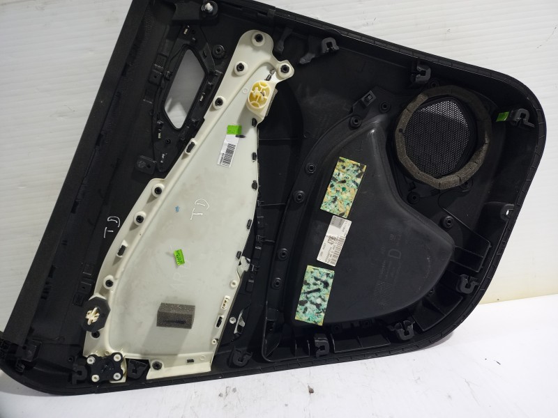 Recambio de guarnecido puerta trasera derecha para opel grandland x design line referencia OEM IAM YP000877YX  