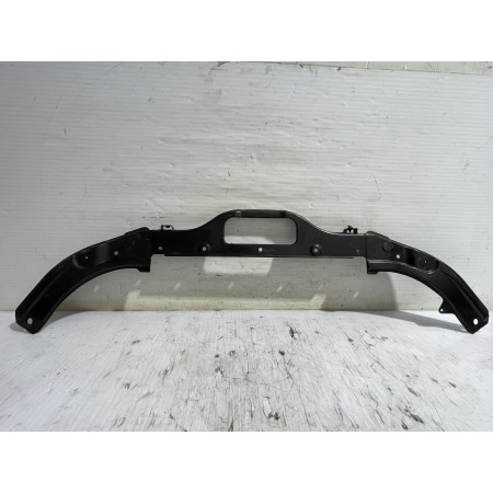 Recambio de travesaño para mazda 3 lim. () center-line referencia OEM IAM B45A53150  