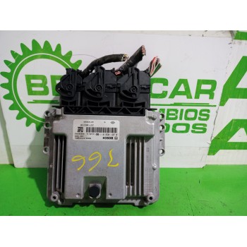 Recambio de centralita motor uce para dacia sandero laureate referencia OEM IAM 237106319R  
