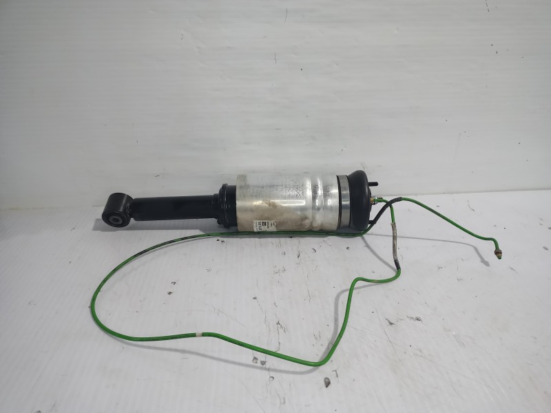 Recambio de amortiguador delantero izquierdo para land rover discovery 4 tdv6 hse referencia OEM IAM 22250005A  