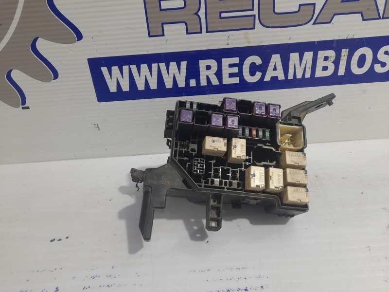 Recambio de caja reles / fusibles para suzuki swift berlina (mz) 1.3 16v cat referencia OEM IAM PA66PPE  