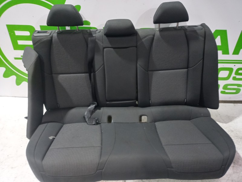 Recambio de asientos traseros para peugeot 508 active referencia OEM IAM 8847C9  
