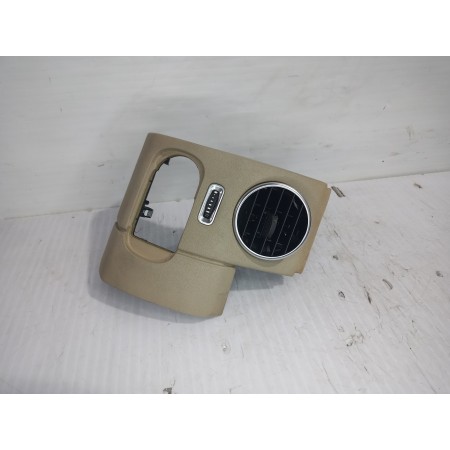 Recambio de rejilla aireadora para land rover discovery 4 tdv6 hse referencia OEM IAM AH22045G10C  