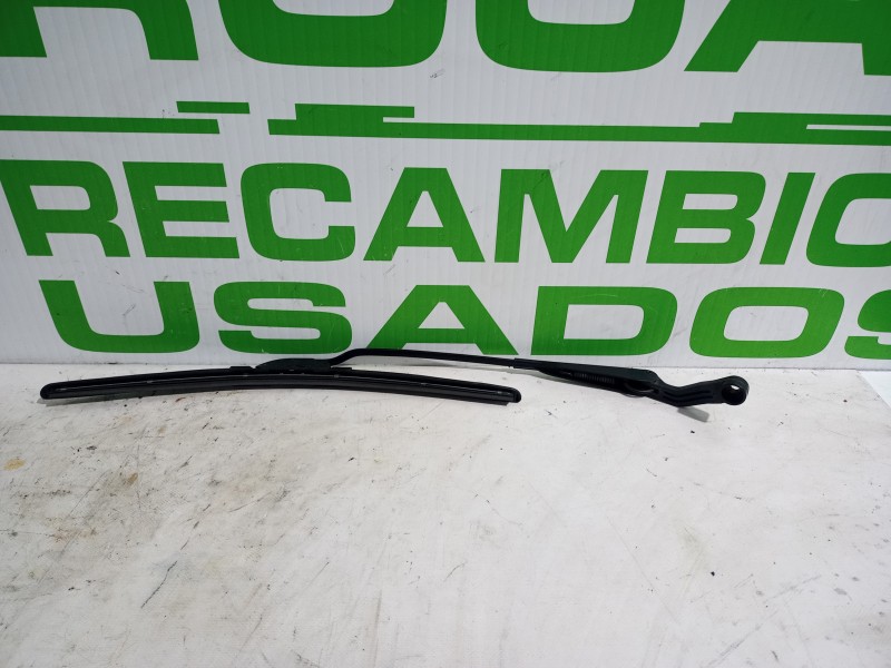 Recambio de brazo limpia delantero derecho para suzuki vitara se/sv (et) 1.9 turbodiesel referencia OEM IAM 3831056B00  