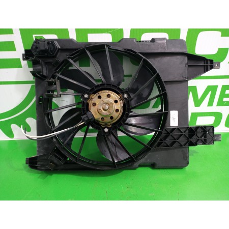 Recambio de electroventilador para renault scenic ii 1.6 16v referencia OEM IAM 8200151465  
