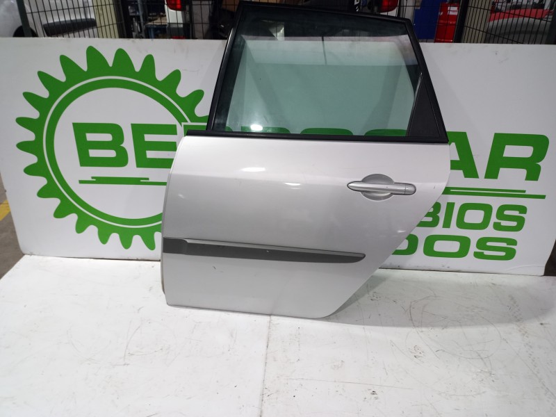Recambio de puerta trasera izquierda para renault scenic ii 1.9 dci diesel referencia OEM IAM 821014922R  