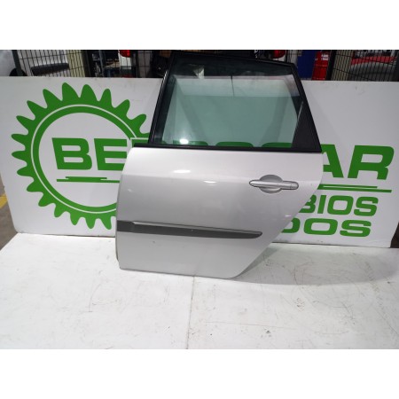 Recambio de puerta trasera izquierda para renault scenic ii 1.9 dci diesel referencia OEM IAM 821014922R  