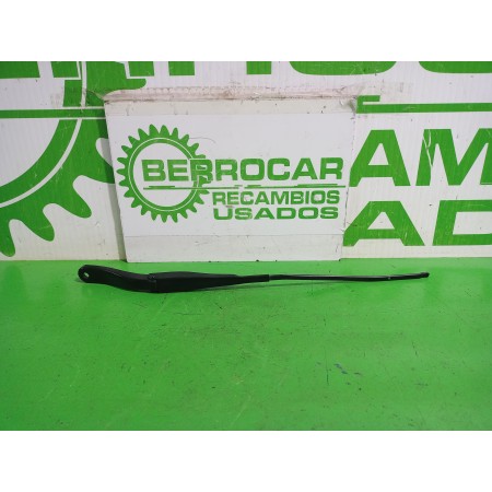 Recambio de brazo limpia delantero derecho para dacia sandero laureate referencia OEM IAM 288865045R  