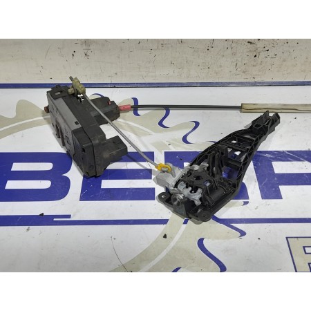 Recambio de cerradura puerta trasera izquierda para opel zafira b 1.6 16v cat referencia OEM IAM 13210738  