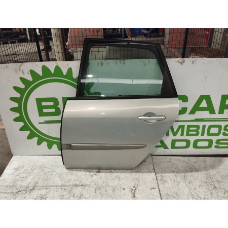 Recambio de puerta trasera izquierda para renault scenic ii 1.6 16v referencia OEM IAM 821014922R  
