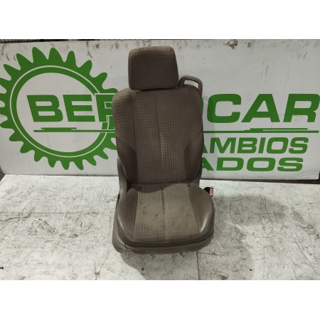 Recambio de asiento delantero derecho para renault scenic ii 1.6 16v referencia OEM IAM 7701055366  