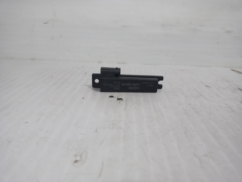 Recambio de amplificador de antena para land rover discovery 4 tdv6 hse referencia OEM IAM AH4215K603AA  