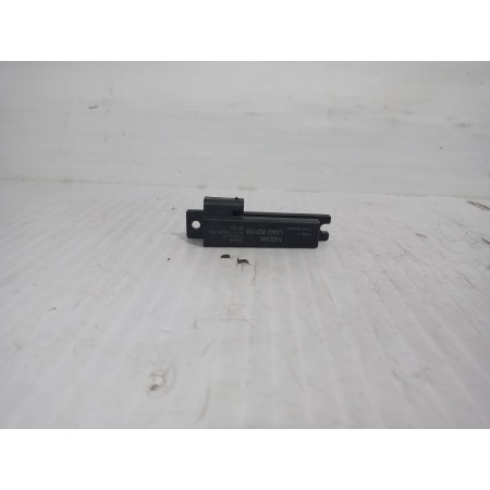 Recambio de amplificador de antena para land rover discovery 4 tdv6 hse referencia OEM IAM AH4215K603AA  