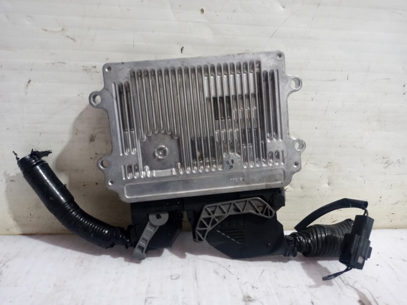 Recambio de centralita luces para mazda 3 lim. () center-line referencia OEM IAM SH1218881A  