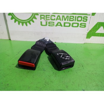 Recambio de enganche cinturon trasero izquierdo para dacia sandero laureate referencia OEM IAM 878170958R  