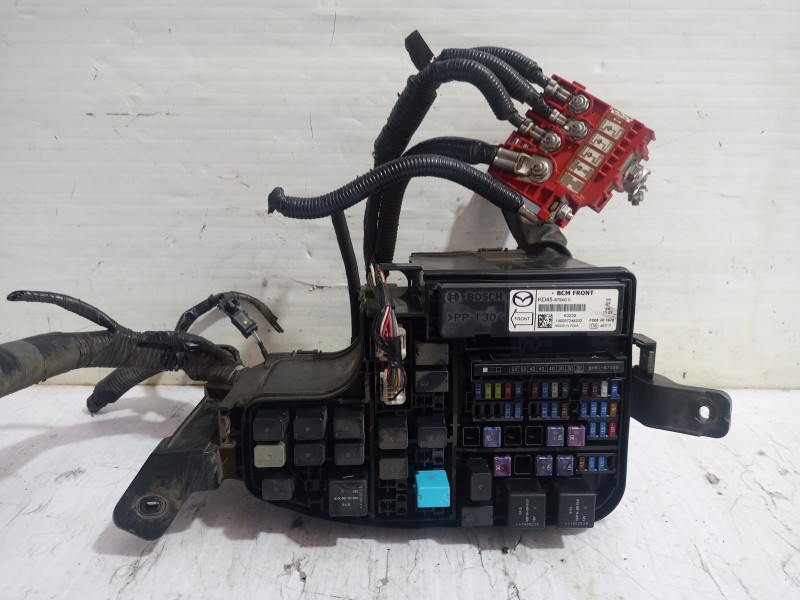 Recambio de caja reles / fusibles para mazda 3 lim. () center-line referencia OEM IAM KD45675X0C  