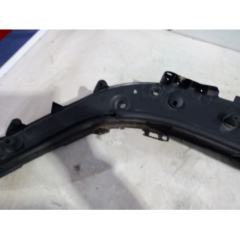 Recambio de travesaño superior para renault scenic ii 1.9 dci diesel referencia OEM IAM 8200140478  
