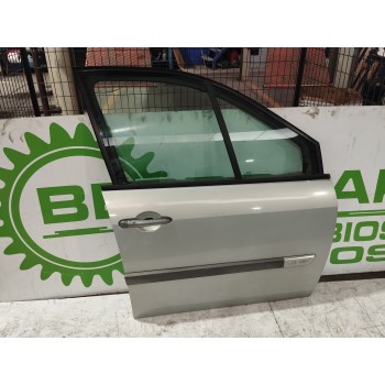 Recambio de puerta delantera derecha para renault scenic ii 1.6 16v referencia OEM IAM 801002354R  