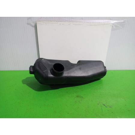 Recambio de deposito limpia para dacia sandero laureate referencia OEM IAM 289102837R  