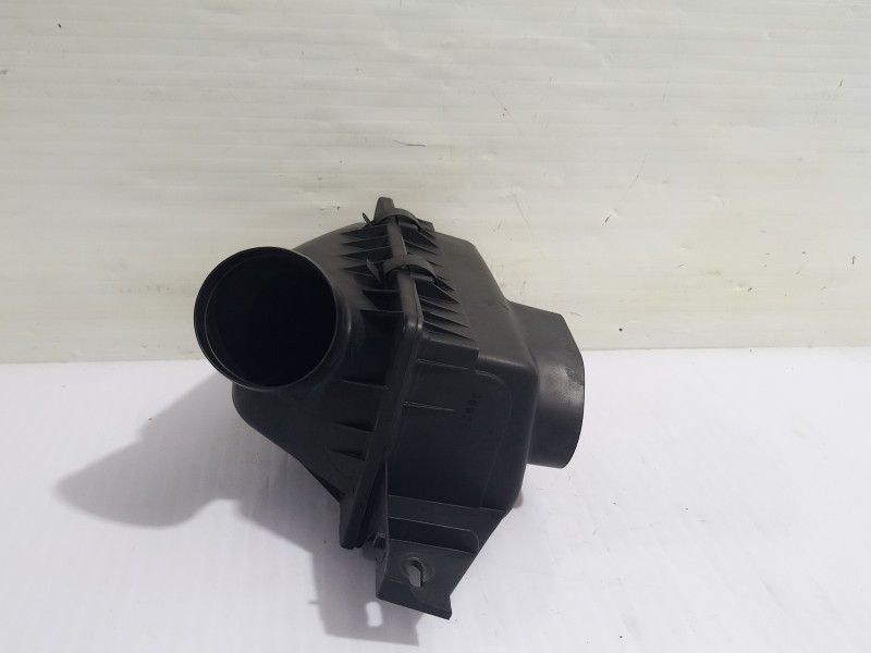 Recambio de caja filtro aire para chrysler voyager (gs) 2.5 td family referencia OEM IAM 4861052  