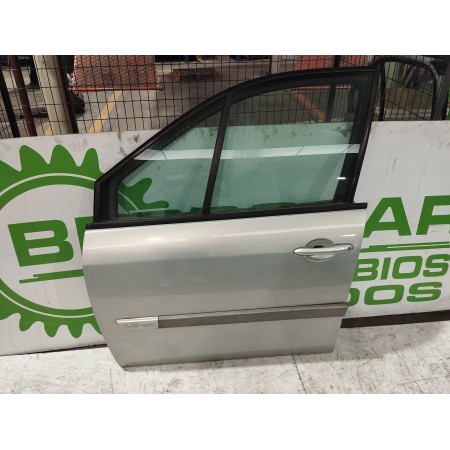 Recambio de puerta delantera izquierda para renault scenic ii 1.6 16v referencia OEM IAM 801015506R  
