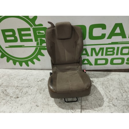 Recambio de asientos trasero derecho para renault scenic ii 1.6 16v referencia OEM IAM 7701061444  