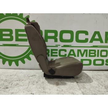 Recambio de asientos trasero derecho para renault scenic ii 1.6 16v referencia OEM IAM 7701061444  