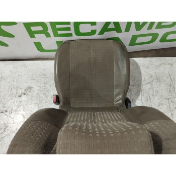 Recambio de asientos trasero derecho para renault scenic ii 1.6 16v referencia OEM IAM 7701061444  