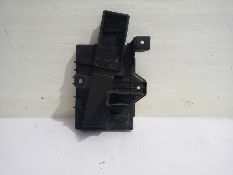 Recambio de soporte bateria para chrysler voyager (gs) 2.5 td family referencia OEM IAM 471676864577T  