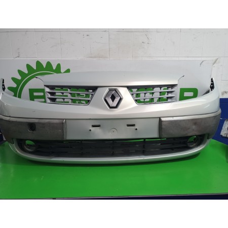 Recambio de paragolpes delantero para renault scenic ii 1.6 16v referencia OEM IAM 8200139528  