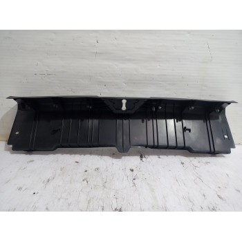 Recambio de moldura maletero para mazda 3 lim. () center-line referencia OEM IAM BHN968894  